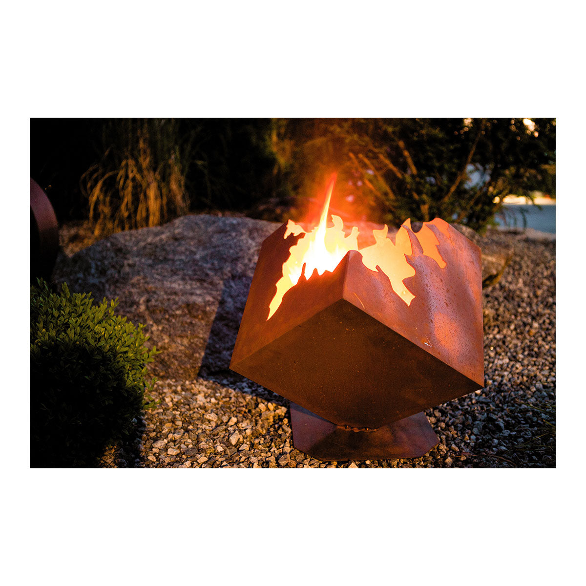 Edelrost Feuerwürfel