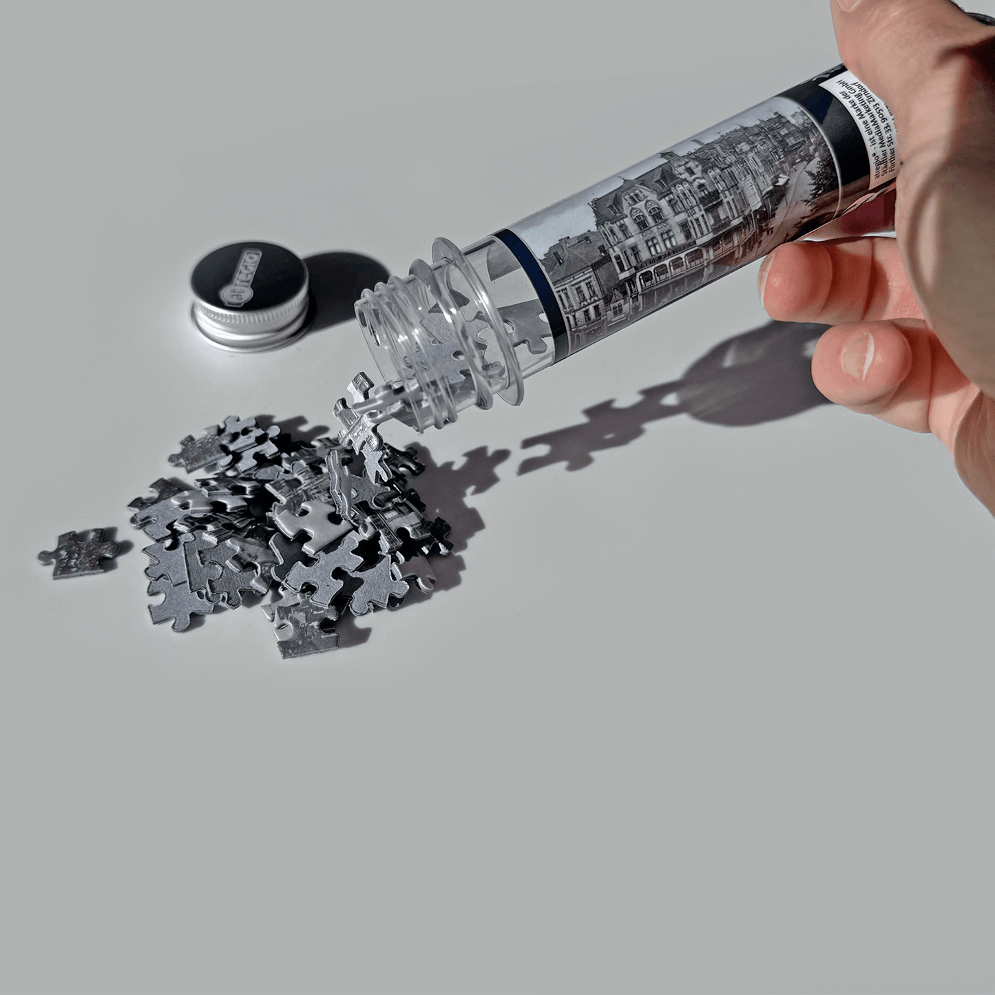 SIEGEN – Mini-Puzzle im Reagenzglas